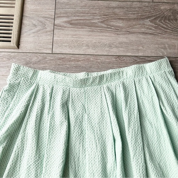 Torrid Green Teal Flared Eyelet Cotton Pleated Circle
Mini Skirt - Picture 3 of 12
